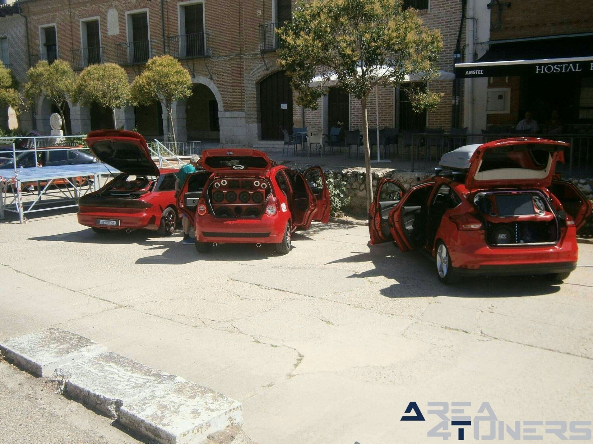 1ª Kdd Tuning Racing Clásicos Villa De Rueda
Imagen del reportaje revista Tuning Area4tuners.es, concentración de coches Tuning del año 2018 en Rueda, Valladolid, España