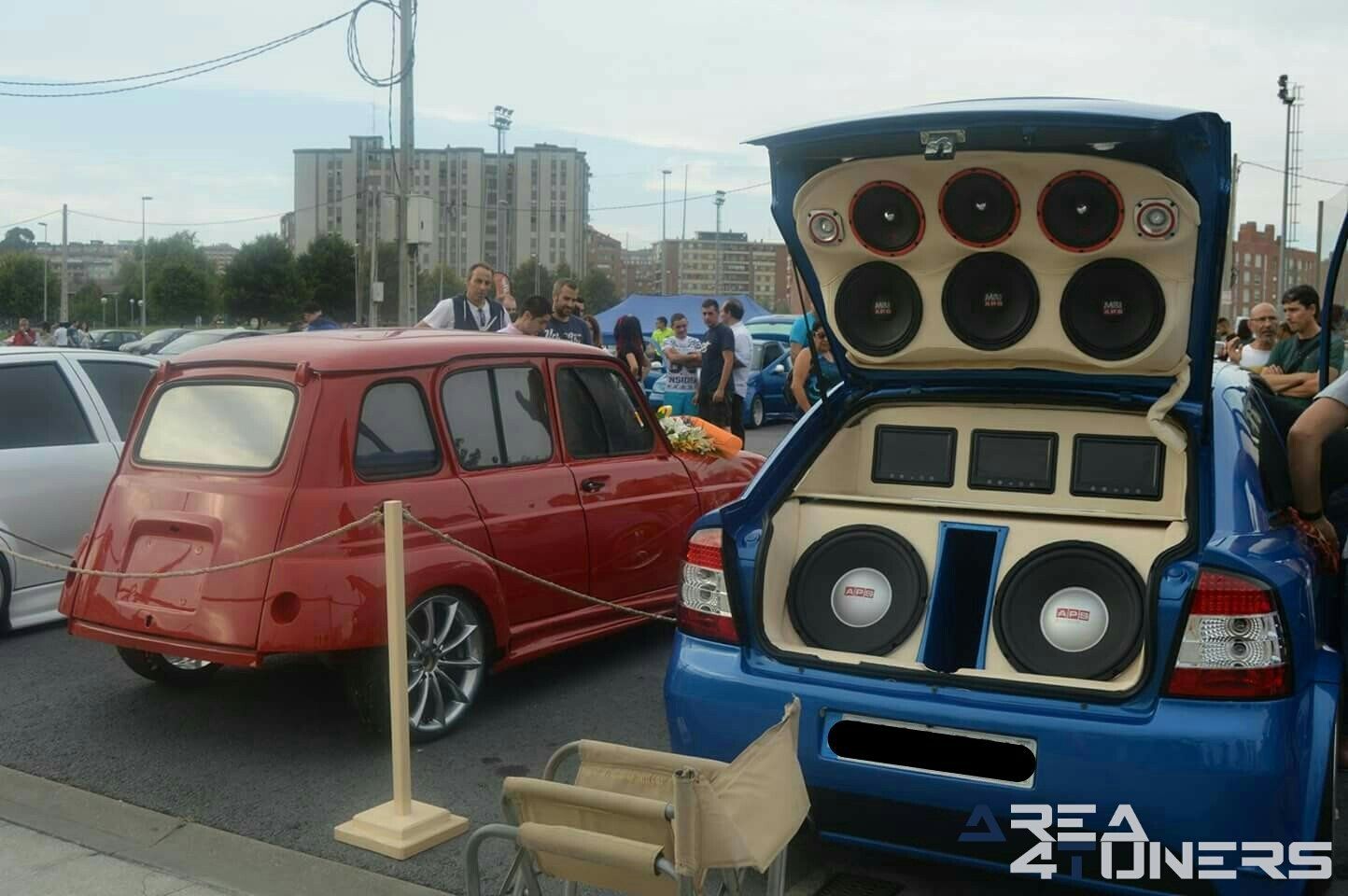 4ª Concentración New Style Cars
Imagen del reportaje revista Tuning Area4tuners.es, concentración de coches Tuning del año 2018 en Barakaldo, Vizcaya, España