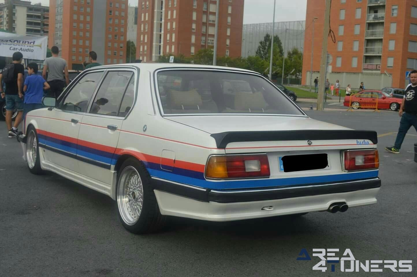 4ª Concentración New Style Cars
Imagen del reportaje revista Tuning Area4tuners.es, concentración de coches Tuning del año 2018 en Barakaldo, Vizcaya, España