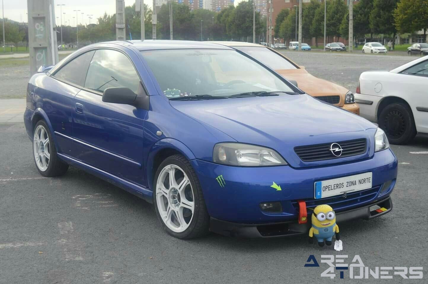 4ª Concentración New Style Cars
Imagen del reportaje revista Tuning Area4tuners.es, concentración de coches Tuning del año 2018 en Barakaldo, Vizcaya, España