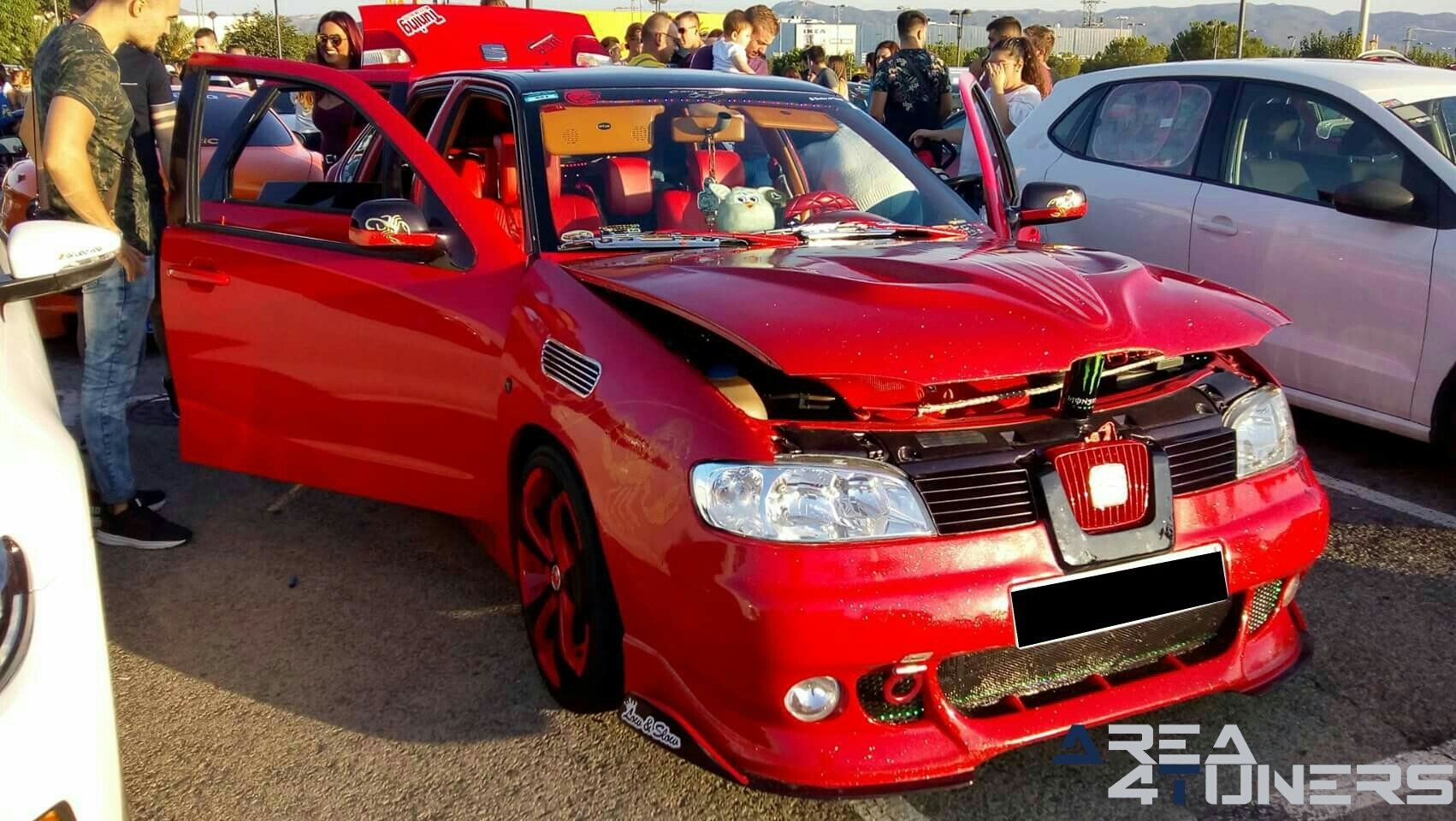 1ª Kdd Thader Coches Tuning Y Motos
Imagen del reportaje revista Tuning Area4tuners.es, concentración de coches Tuning del año 2018 en Murcia, España