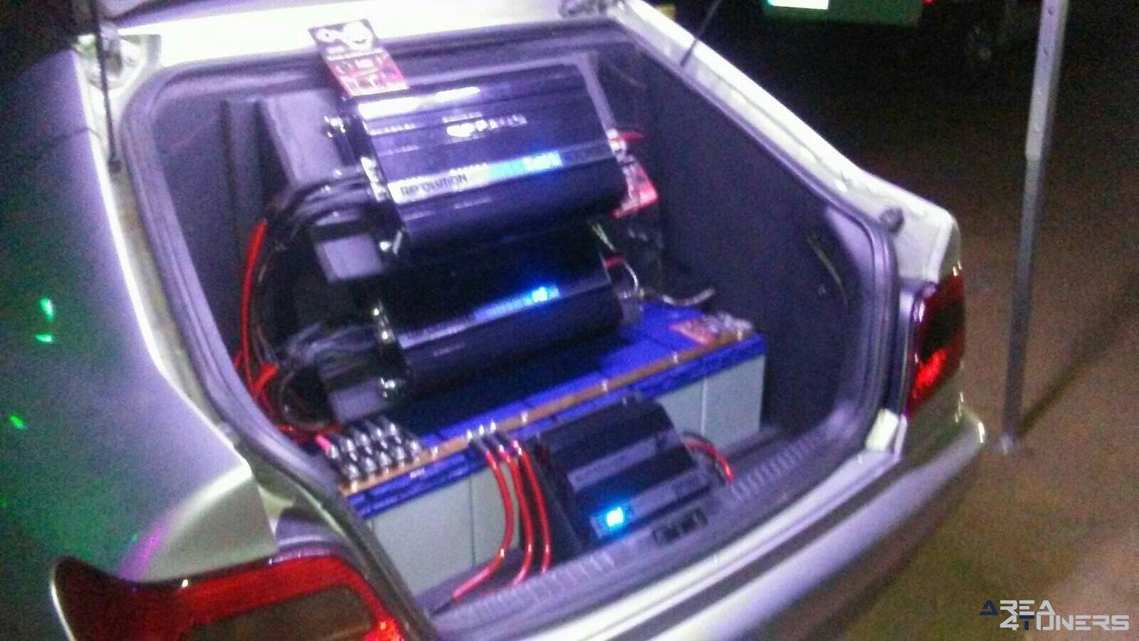 1er Tuning Show Ciudad Santa Elena Puerta Andalucía
Imagen del reportaje revista Tuning Area4tuners.es, concentración de coches Tuning del año 2018 en Santa Elena, Jaén, España