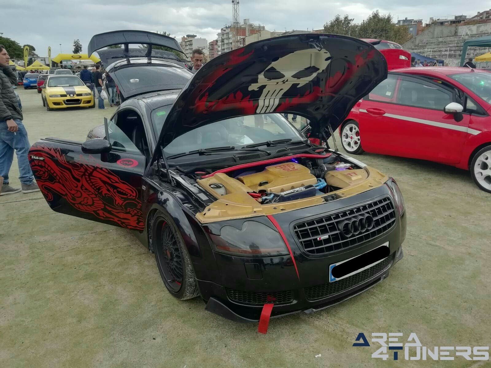 Blanes Tuning Days 2k18
Imagen del reportaje revista Tuning Area4tuners.es, concentración de coches Tuning del año 2018 en Blanes, Gerona, España