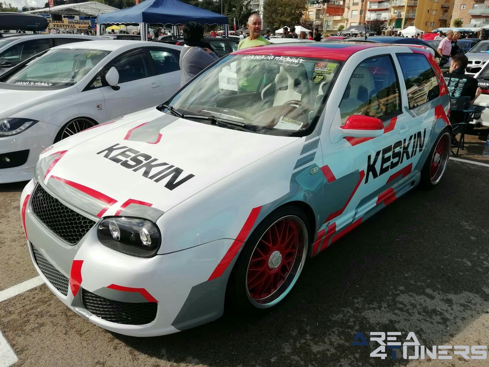 Blanes Tuning Days 2k18
Imagen del reportaje revista Tuning Area4tuners.es, concentración de coches Tuning del año 2018 en Blanes, Gerona, España