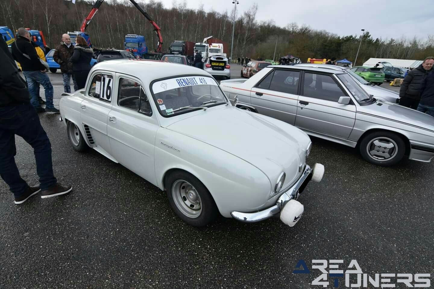 Meeting Tuning Nancy
Imagen del reportaje de la revista Tuning Area4tuners.es, de la
concentración de coches Tuning del año 2018 en Zenith Du Grand Nancy Francia