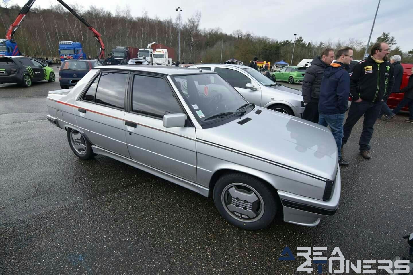 Meeting Tuning Nancy
Imagen del reportaje de la revista Tuning Area4tuners.es, de la
concentración de coches Tuning del año 2018 en Zenith Du Grand Nancy Francia
