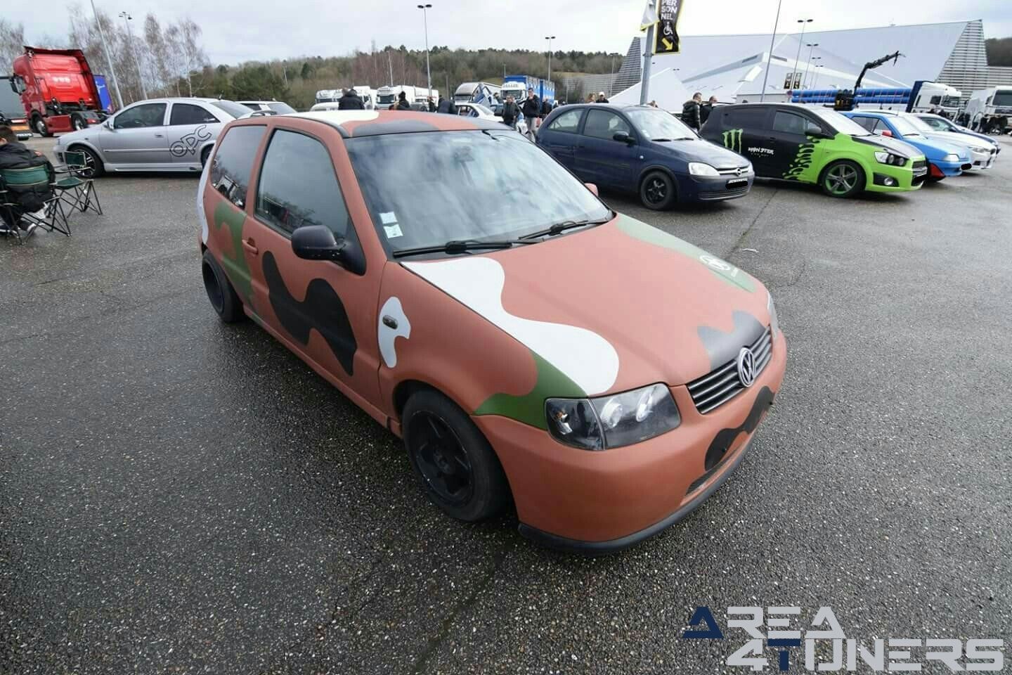 Meeting Tuning Nancy
Imagen del reportaje de la revista Tuning Area4tuners.es, de la
concentración de coches Tuning del año 2018 en Zenith Du Grand Nancy Francia