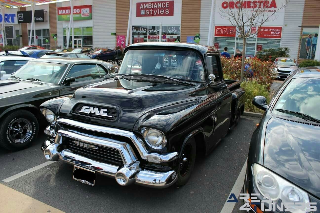 Elorian nº 1
Imagen del reportaje de la revista Tuning Area4tuners.es, de la
concentración de coches Tuning del año 2018 en Amilly Francia