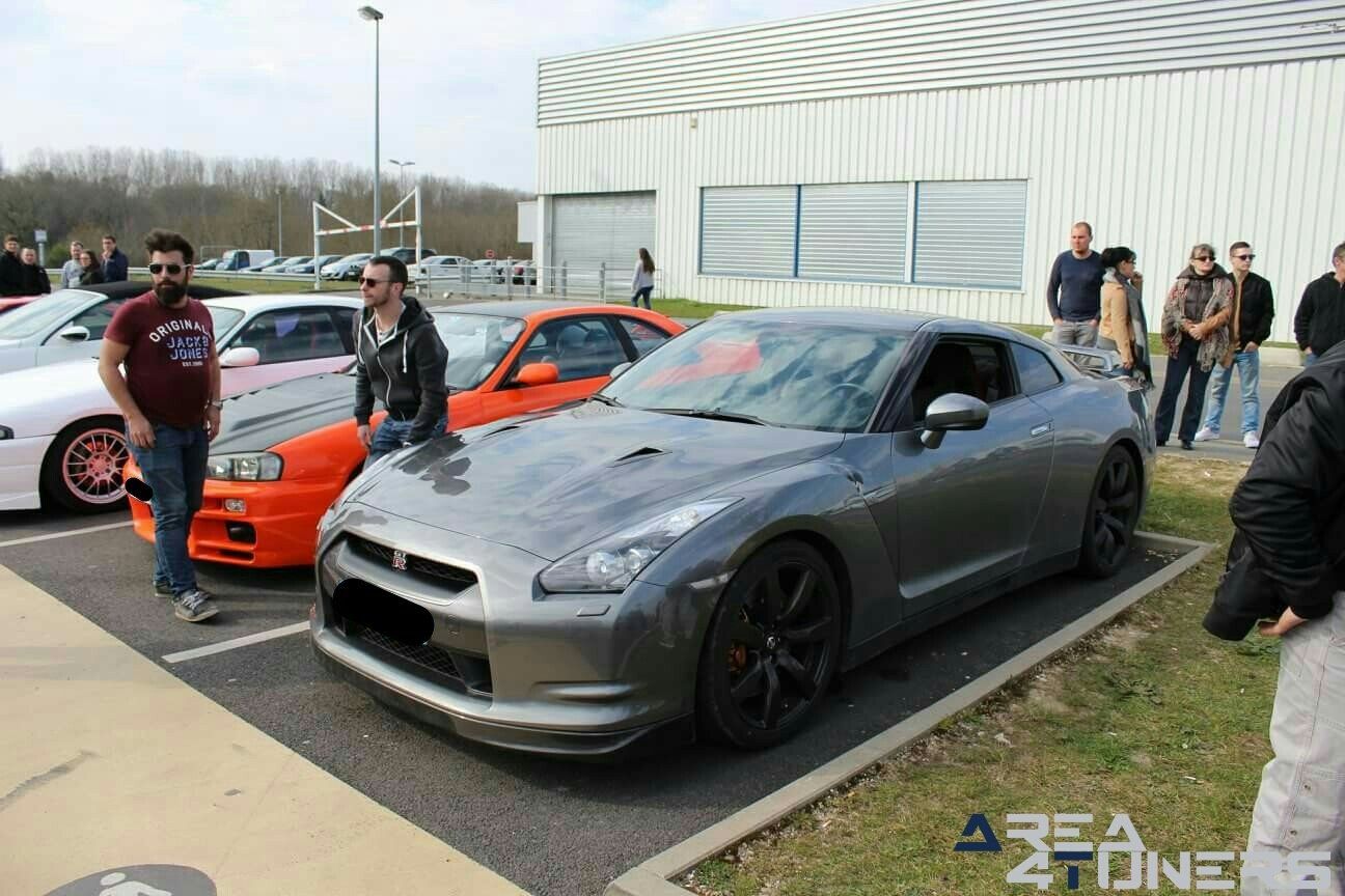 Elorian nº 1
Imagen del reportaje de la revista Tuning Area4tuners.es, de la
concentración de coches Tuning del año 2018 en Amilly Francia