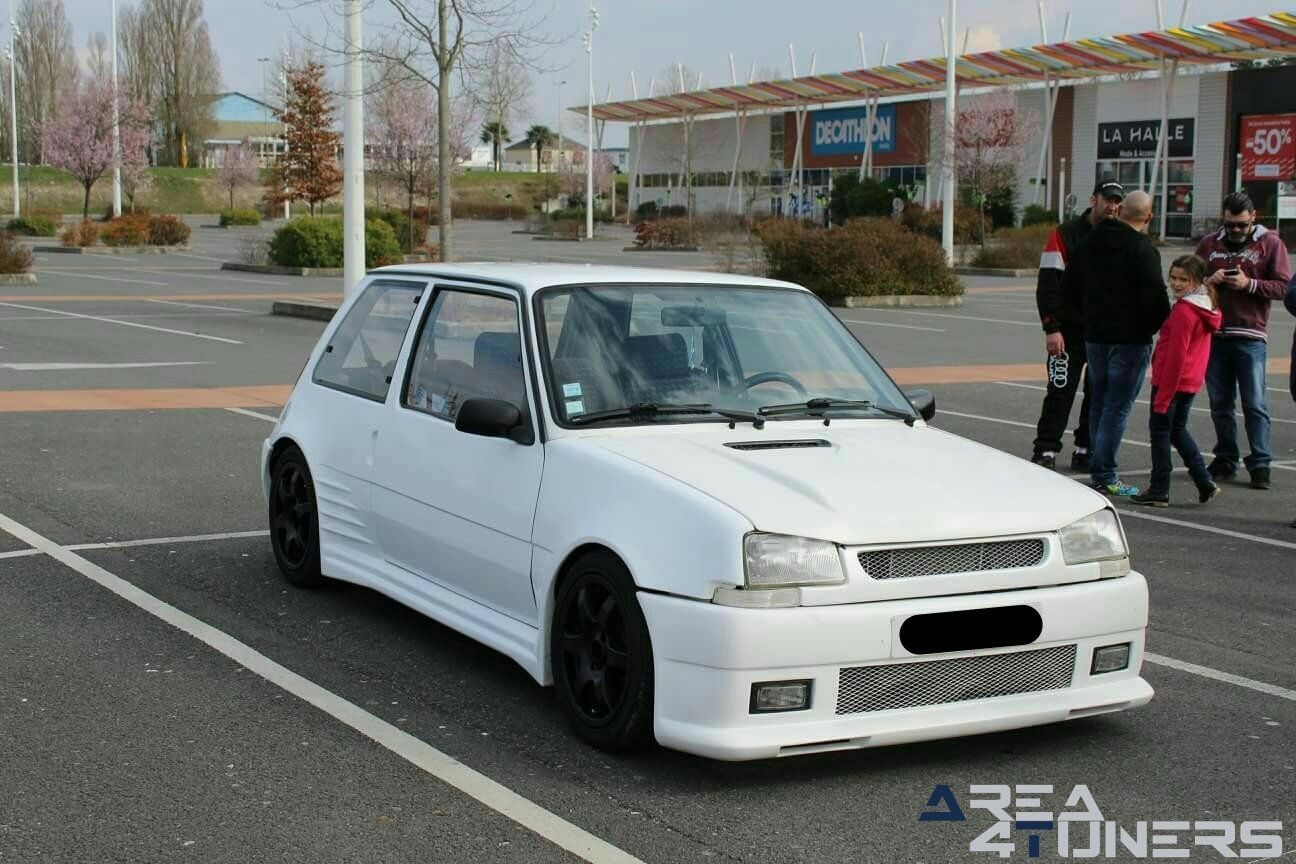 Elorian nº 1
Imagen del reportaje de la revista Tuning Area4tuners.es, de la
concentración de coches Tuning del año 2018 en Amilly Francia