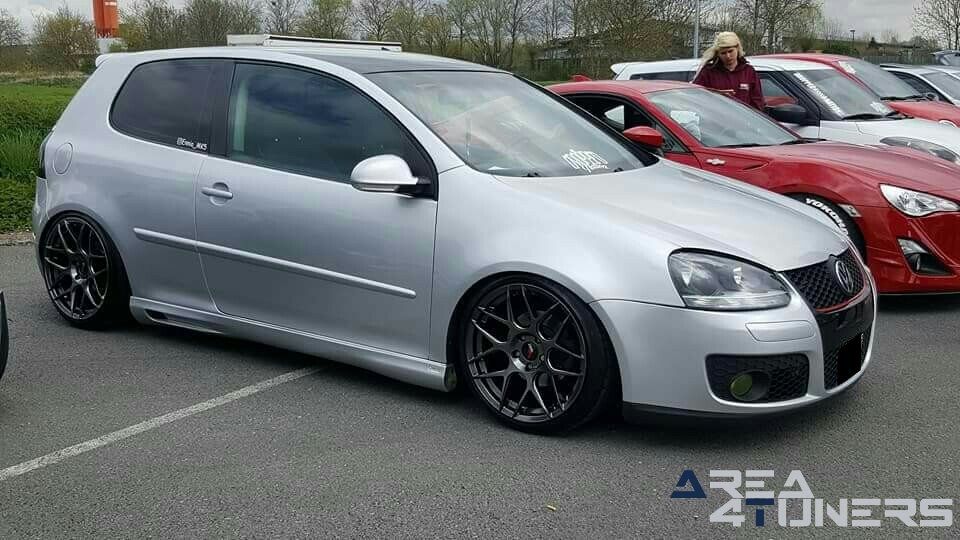 United Projects nº 9
Imagen del reportaje de la revista Tuning Area4tuners.es, de la
concentración de coches Tuning del año 2018 en Brujas Bélgica