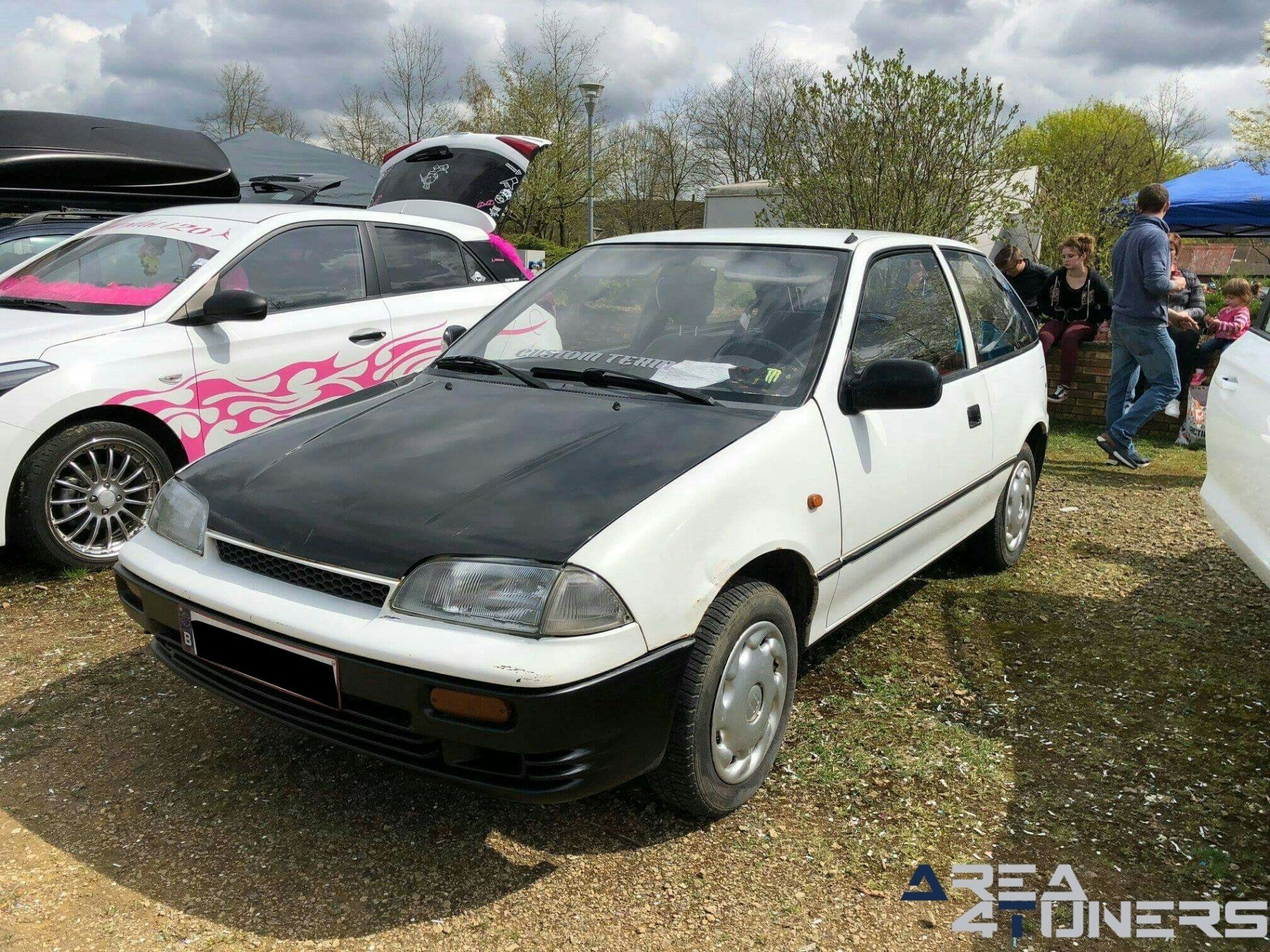 Meeting Pour Flora
Imagen del reportaje de la revista Tuning Area4tuners.es, de la
concentración de coches Tuning del año 2018 en Vireux-Molhan Francia