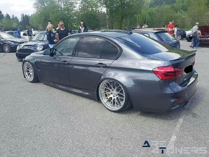 Wörtherseetreff 2018
Imagen del reportaje de la revista Tuning Area4tuners.es, de la
concentración de coches Tuning del año 2018 en Reifnitz Austria