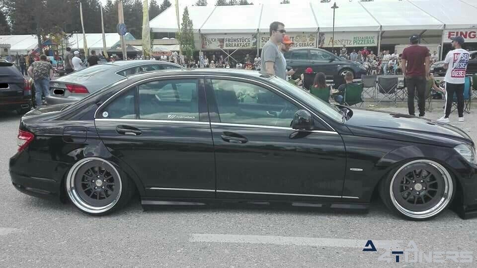 Wörtherseetreff 2018
Imagen del reportaje de la revista Tuning Area4tuners.es, de la
concentración de coches Tuning del año 2018 en Reifnitz Austria