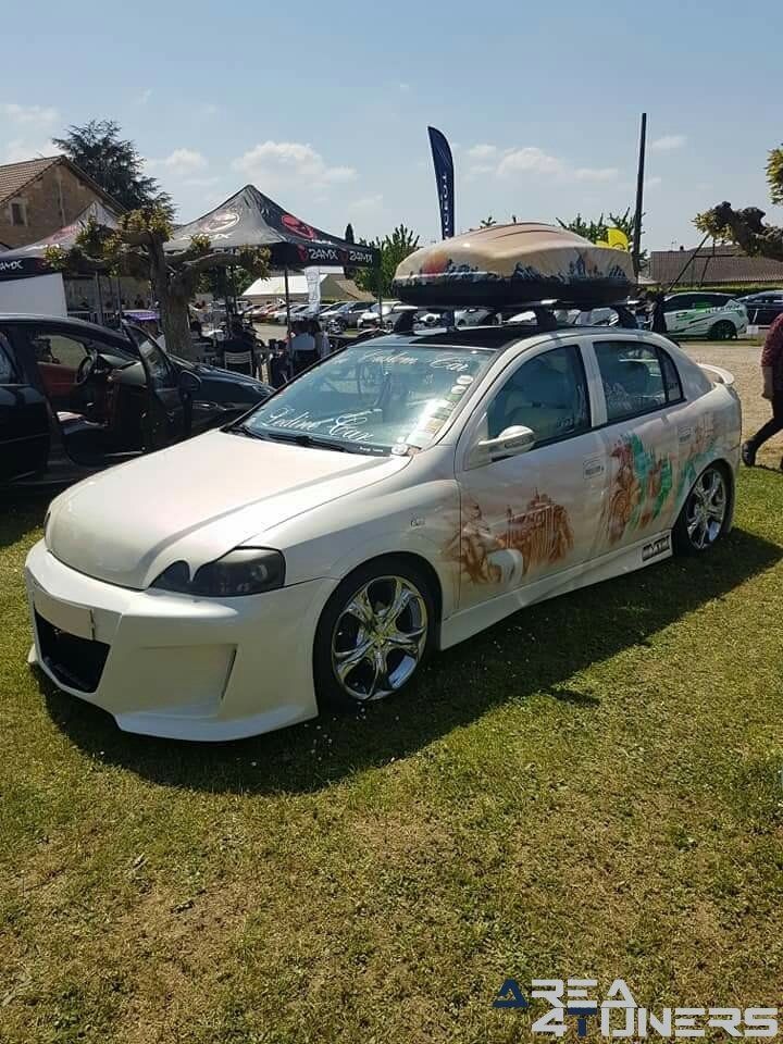 4eme Weekend Mecanique
Imagen del reportaje de la revista Tuning Area4tuners.es, de la
concentración de coches Tuning del año 2018 en St. Front De Pradoux Francia