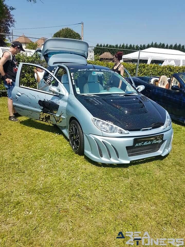 4eme Weekend Mecanique
Imagen del reportaje de la revista Tuning Area4tuners.es, de la
concentración de coches Tuning del año 2018 en St. Front De Pradoux Francia