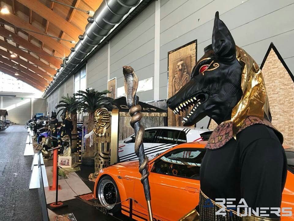 Tuning World Bodensee 2018
Imagen del reportaje de la revista Tuning Area4tuners.es, de la concentración de coches Tuning del año 2018 en Friedrichshafen, Alemania