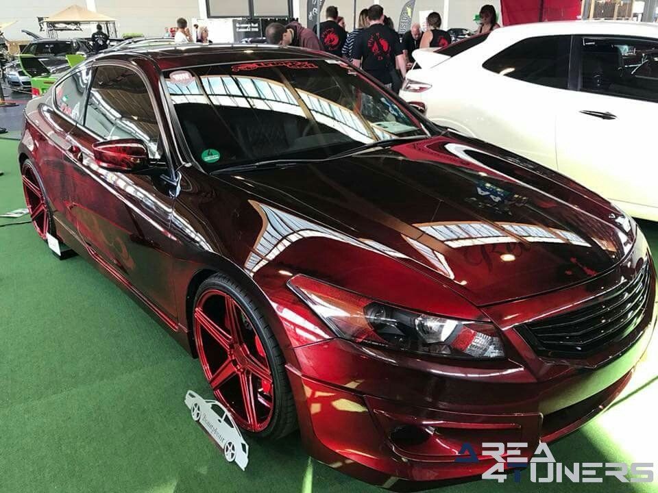 Tuning World Bodensee 2018
Imagen del reportaje de la revista Tuning Area4tuners.es, de la concentración de coches Tuning del año 2018 en Friedrichshafen, Alemania