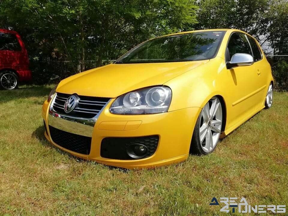 3eme Rasso Tuning
Imagen del reportaje de la revista Tuning Area4tuners.es, de la concentración de coches Tuning del año 2018 en Chez Ogui Francia