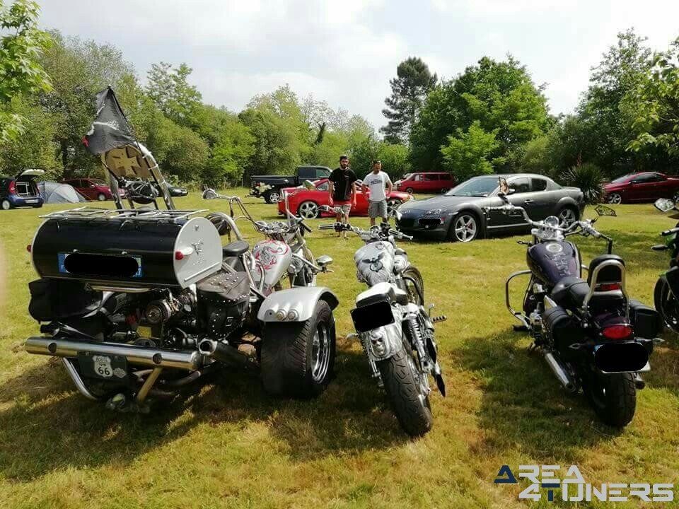 3eme Rasso Tuning
Imagen del reportaje de la revista Tuning Area4tuners.es, de la concentración de coches Tuning del año 2018 en Chez Ogui Francia