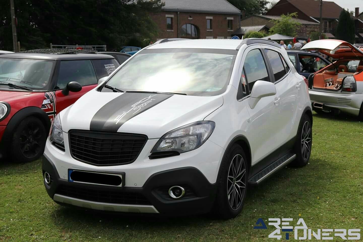 Ndc Pour Soutenir Tatiana
Imagen del reportaje de la revista Tuning Area4tuners.es, de la concentración de coches Tuning del año 2018 en Jalhay Bélgica