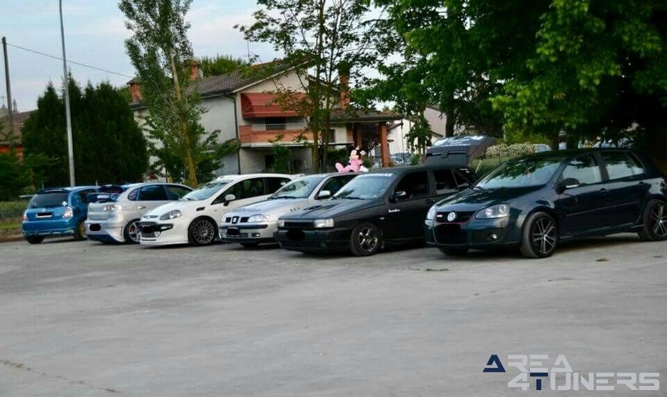 1er Tuning E Birra
Imagen del reportaje de la revista Tuning Area4tuners.es, de la concentración de coches Tuning del año 2018 en Serravalle Italia