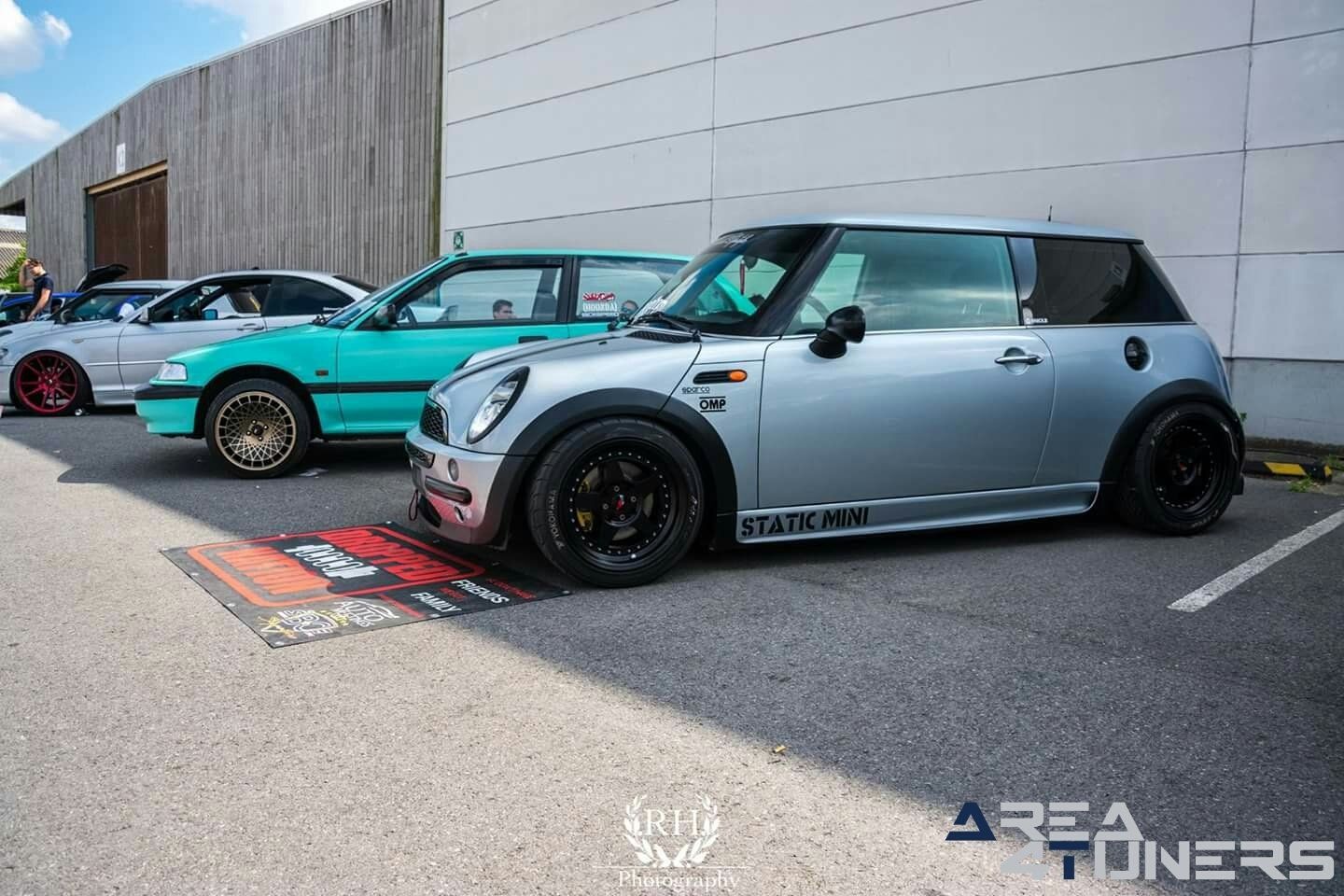 Stay Tuned Chapter 2k18
Imagen del reportaje de la revista Tuning Area4tuners.es, de la concentración de coches Tuning del año 2018 en Moorslede Bélgica