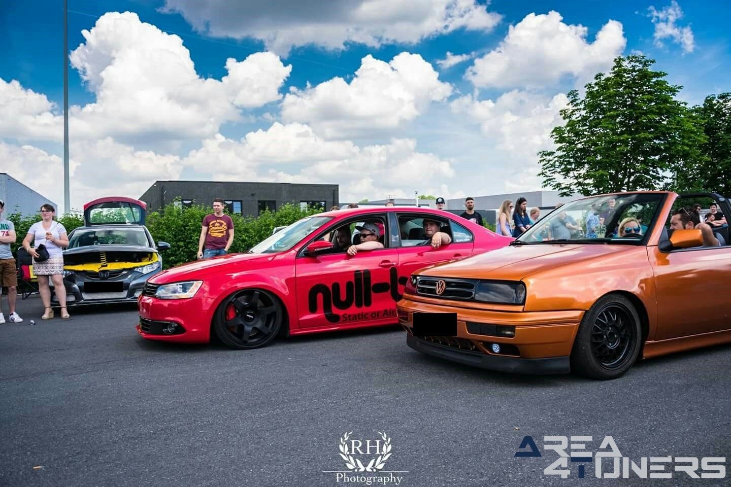 Stay Tuned Chapter 2k18
Imagen del reportaje de la revista Tuning Area4tuners.es, de la concentración de coches Tuning del año 2018 en Moorslede Bélgica