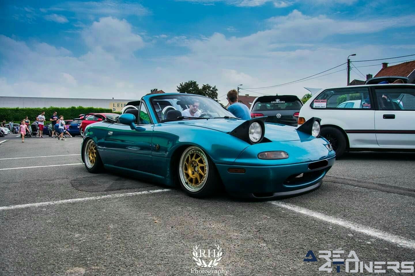 Cruis'in 4 Edition 2k18
Imagen del reportaje de la revista Tuning Area4tuners.es, de la concentración de coches Tuning del año 2018 en Wetteren Bélgica