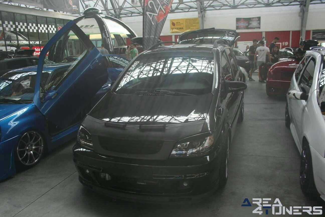 Tuning & Fashion
Imagen del reportaje de la revista Tuning Area4tuners.es, de la concentración de coches Tuning del año 2018 en Adria International Raceway Italia