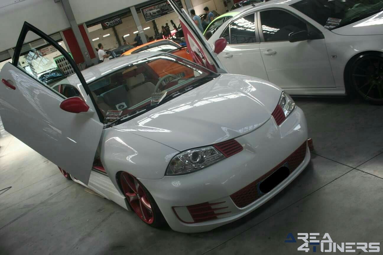 Tuning & Fashion
Imagen del reportaje de la revista Tuning Area4tuners.es, de la concentración de coches Tuning del año 2018 en Adria International Raceway Italia