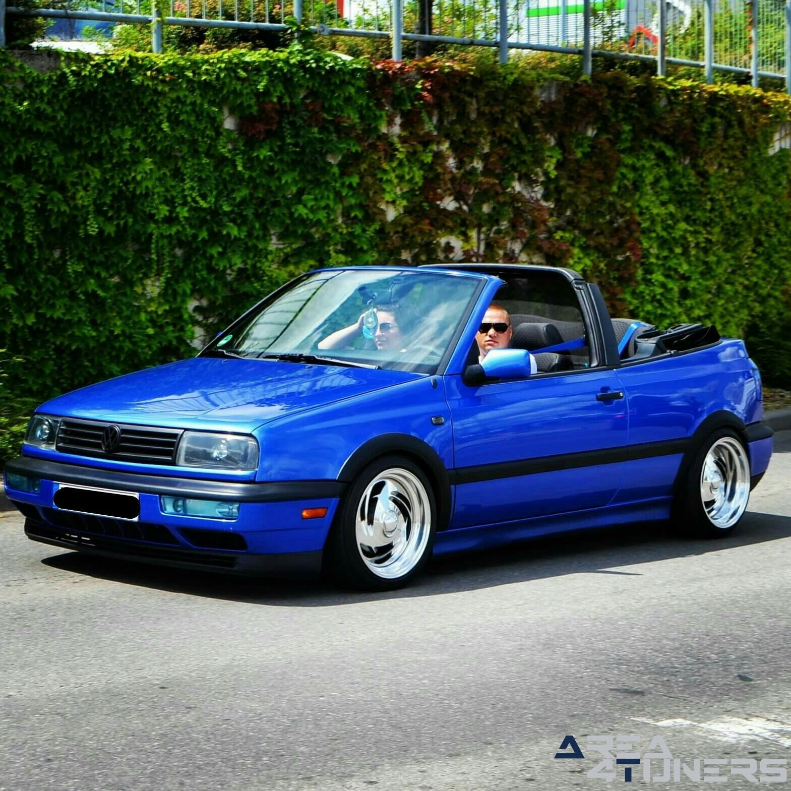 Auto Tuning Show Oradea 2018
Imagen del reportaje de la revista Tuning Area4tuners.es, de la concentración de coches Tuning del año 2018 en Oradea Rumania