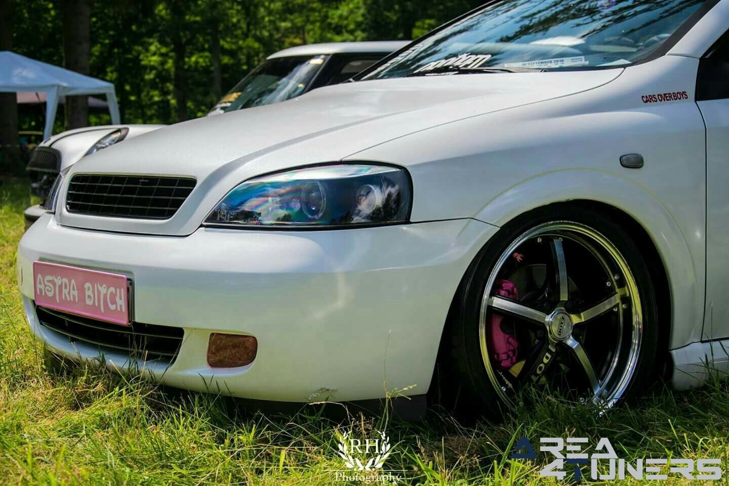 No Limit Tuning Weekend
Imagen del reportaje de la revista Tuning Area4tuners.es, de la concentración de coches Tuning del año 2018 en Brunsumm Holanda