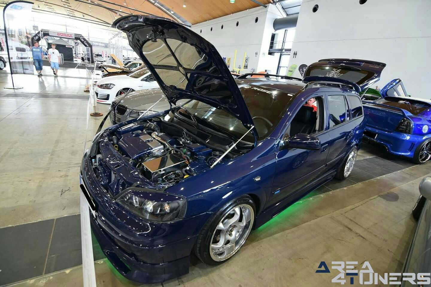 4º Cesenatico Tuning Day Contro Fibrosi
Imagen del reportaje de la revista Tuning Area4tuners.es, de la concentración de coches Tuning del año 2018 en Cesenatico Italia