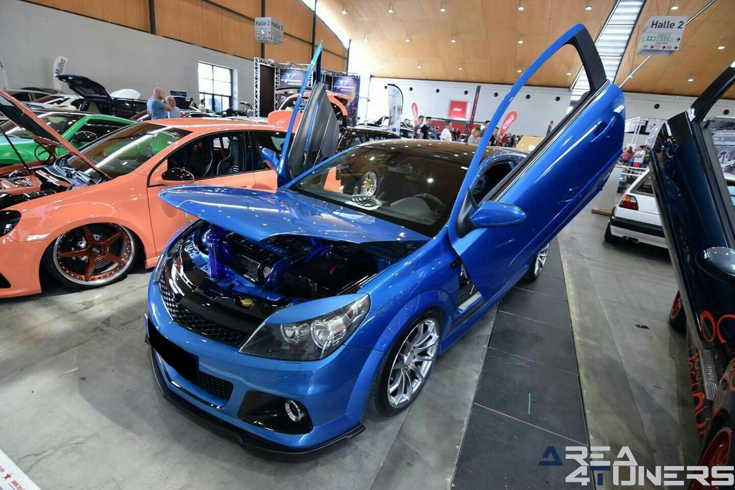 Rockford Fosgate Tuning Days
Imagen del reportaje de la revista Tuning Area4tuners.es, de la concentración de coches Tuning del año 2018 en Karlsruhe Alemania