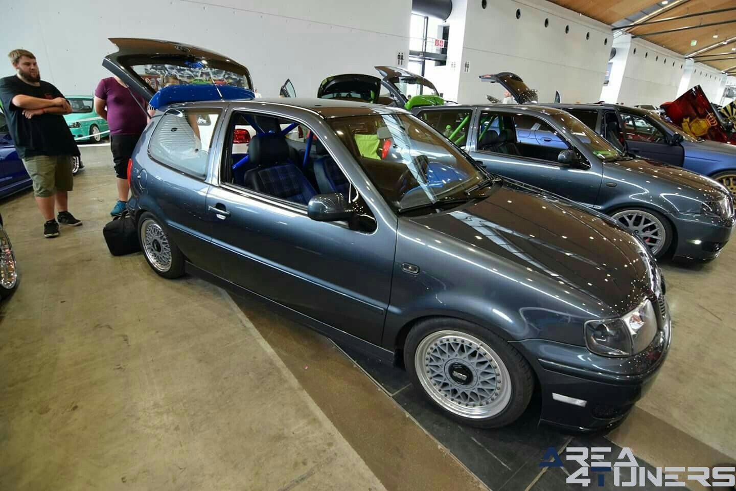 Rockford Fosgate Tuning Days
Imagen del reportaje de la revista Tuning Area4tuners.es, de la concentración de coches Tuning del año 2018 en Karlsruhe Alemania