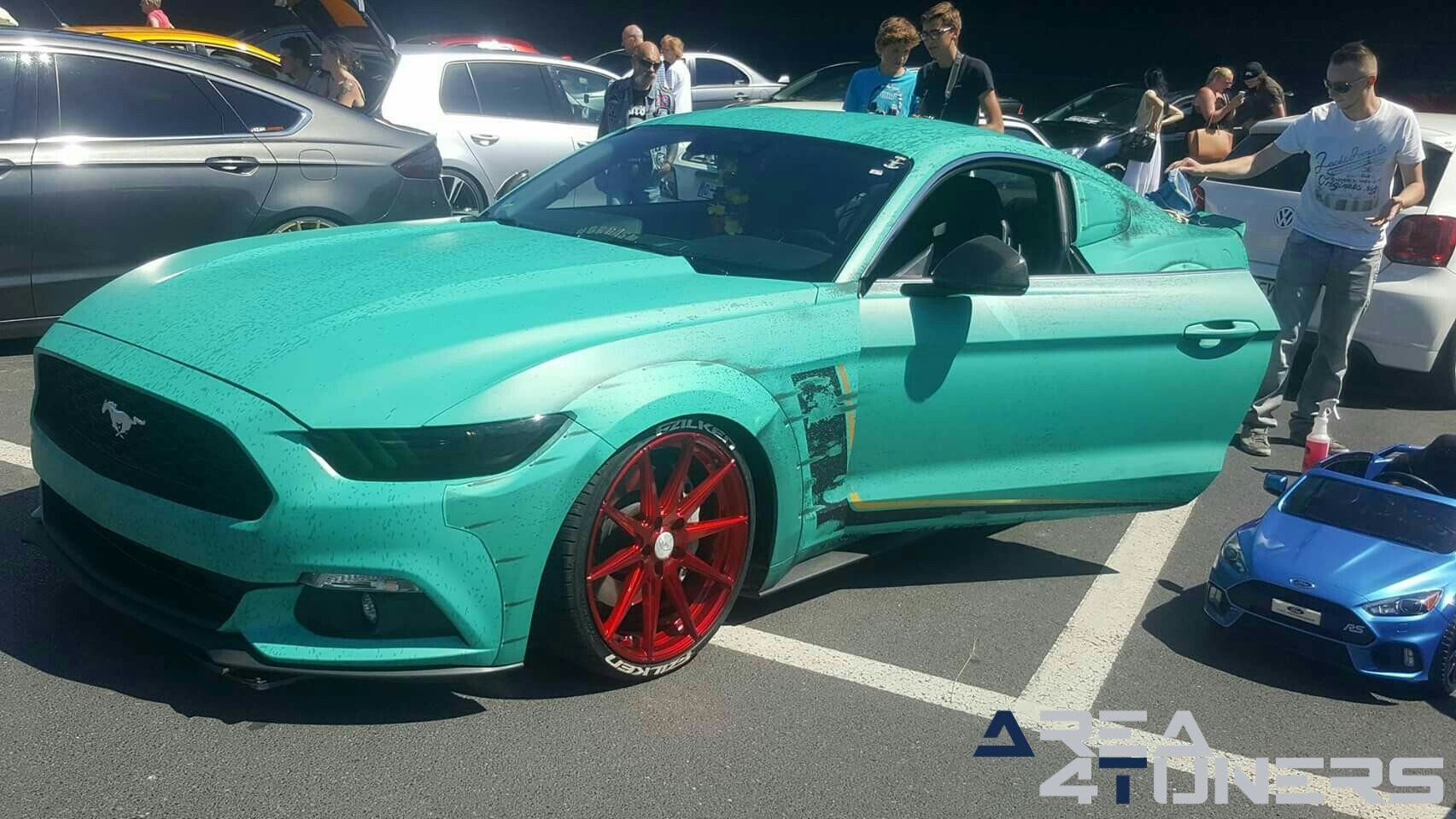 Low Land Car Show
Imagen del reportaje de la revista Tuning Area4tuners.es, de la concentración de coches Tuning del año 2018 en Oostkamp Bélgica