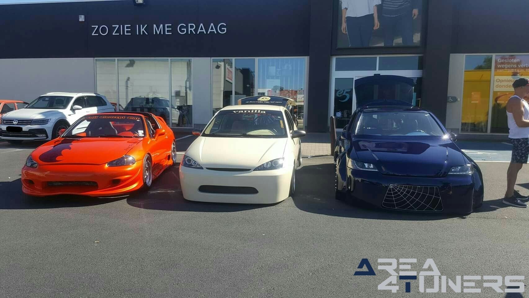 Low Land Car Show
Imagen del reportaje de la revista Tuning Area4tuners.es, de la concentración de coches Tuning del año 2018 en Oostkamp Bélgica