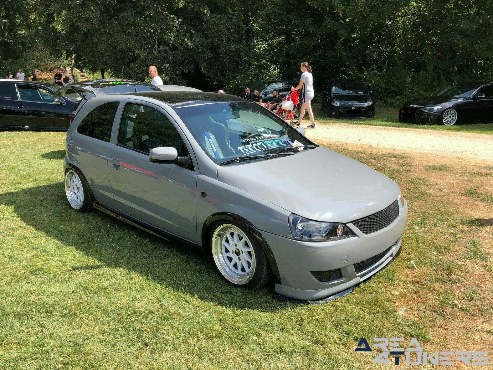 Risenation 2018
Imagen del reportaje de la revista Tuning Area4tuners.es, de la concentración de coches Tuning del año 2018 en Brabant Bélgica