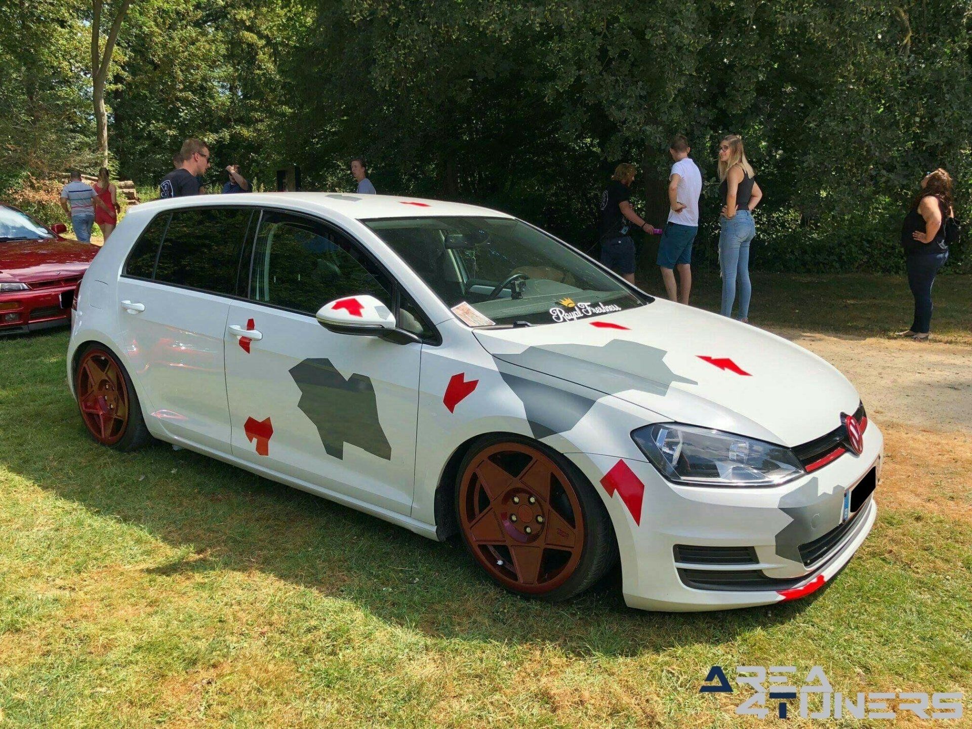 Risenation 2018
Imagen del reportaje de la revista Tuning Area4tuners.es, de la concentración de coches Tuning del año 2018 en Brabant Bélgica