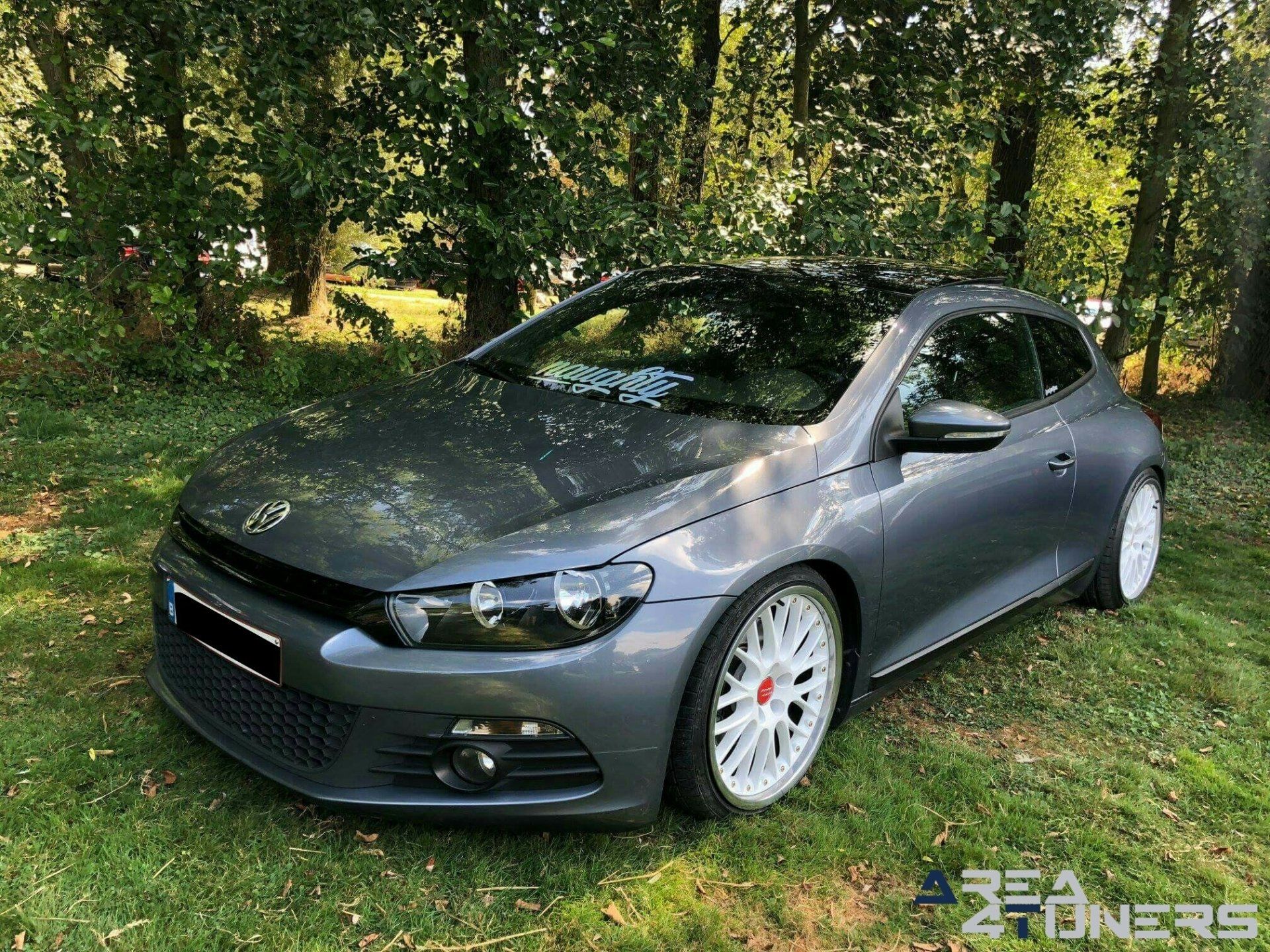 Risenation 2018
Imagen del reportaje de la revista Tuning Area4tuners.es, de la concentración de coches Tuning del año 2018 en Brabant Bélgica