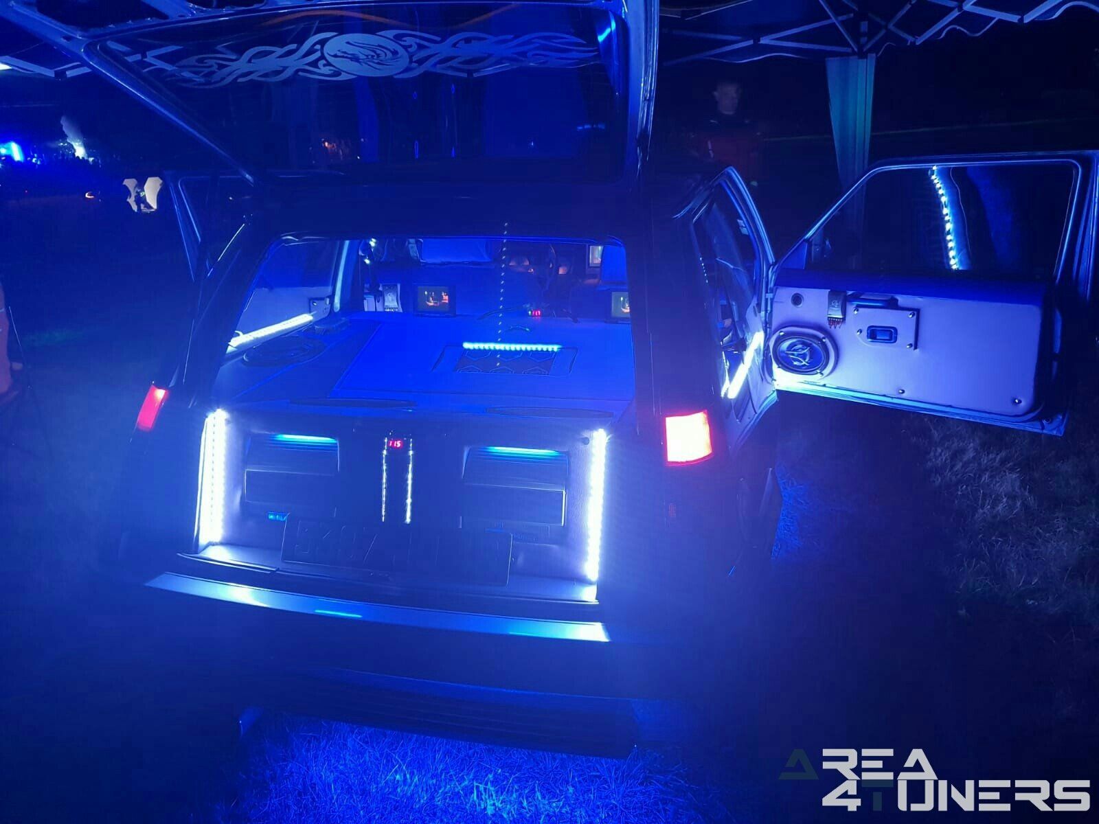 6eme Meeting Tuning Team Furious
Imagen del reportaje de la revista Tuning Area4tuners.es, de la concentración de coches Tuning del año 2018 en Aquiltane Francia