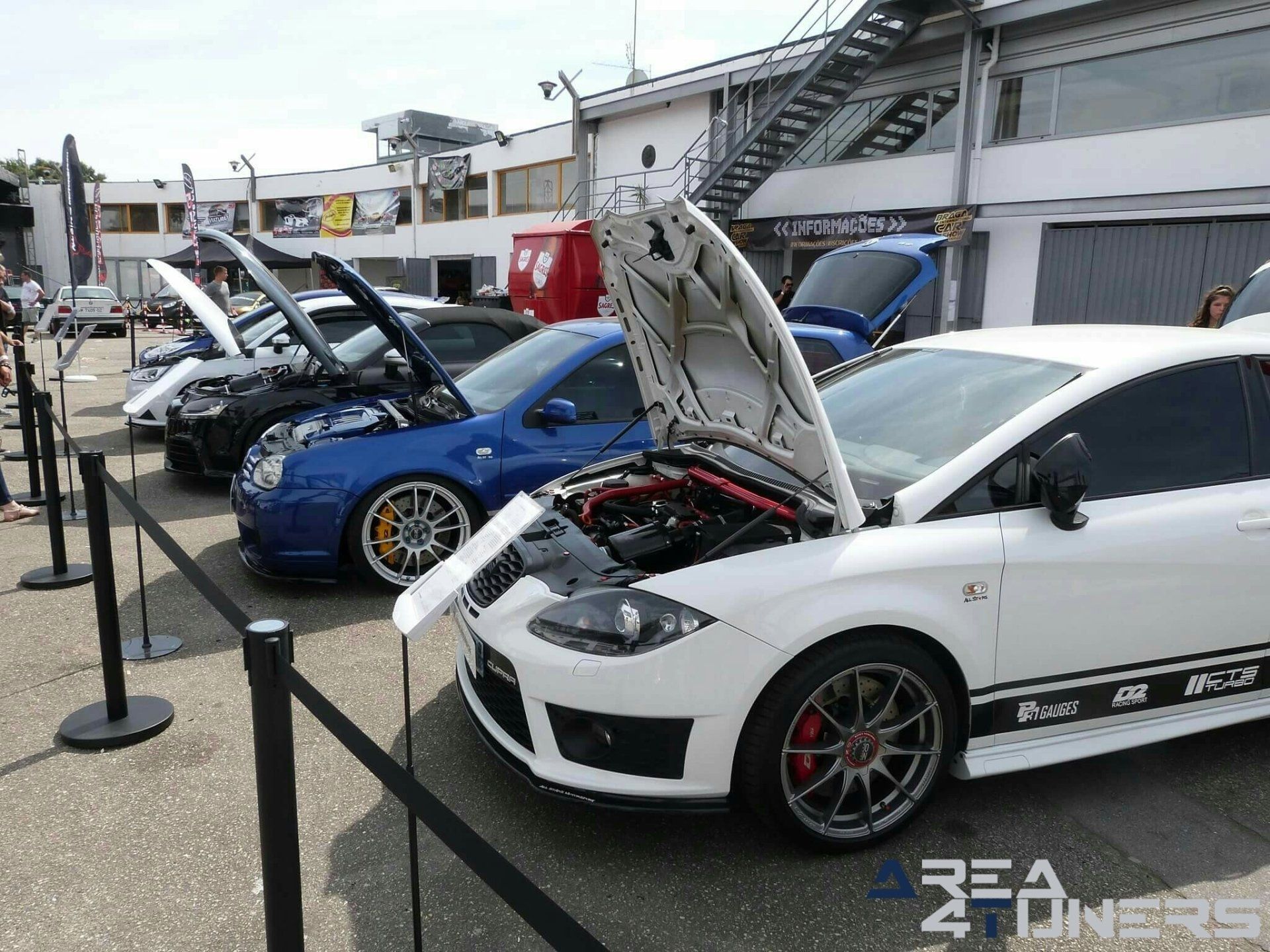 Braga International Car Show 2k18
Imagen del reportaje de la revista Tuning Area4tuners.es, de la concentración de coches Tuning del año 2018 en Braga Portugal