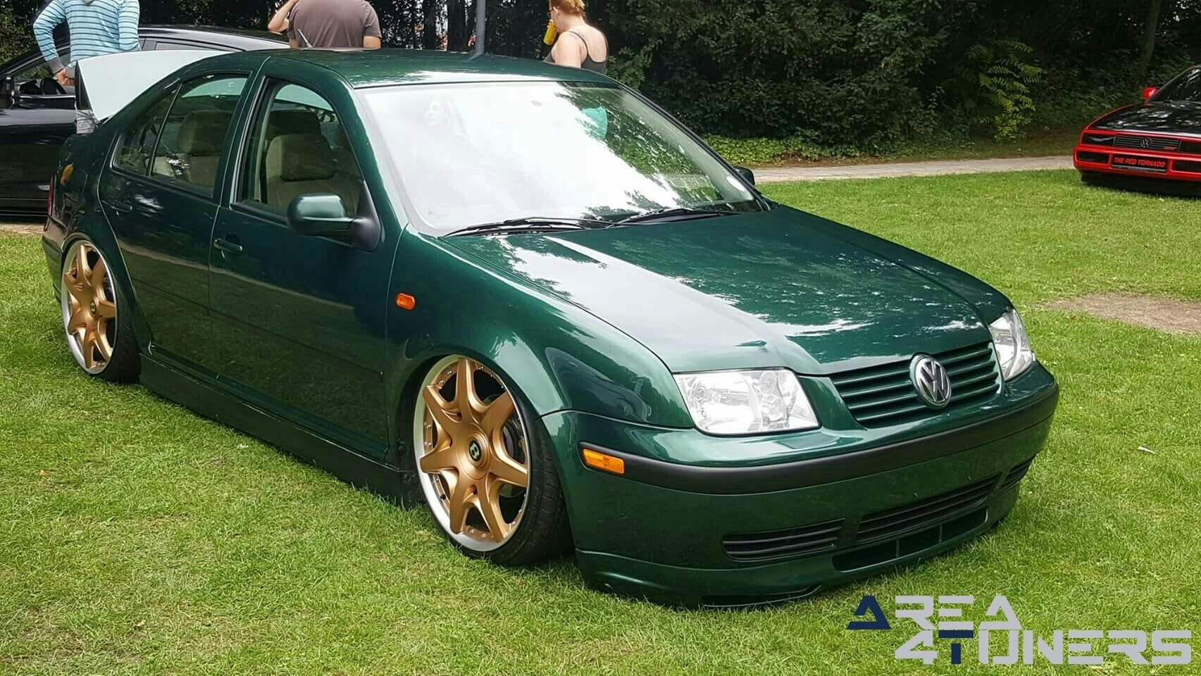 Whortersee Drivers Great Edition
Imagen del reportaje de la revista Tuning Area4tuners.es, de la concentración de coches Tuning del año 2018 en Tielt Bélgica