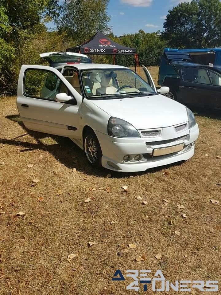 Excellence Car Act 3
Imagen del reportaje de la revista Tuning Area4tuners.es, de la concentración de coches Tuning del año 2018 en La Mothe Saint Heray Francia