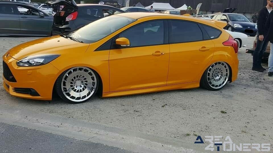 Meals On Wheels
Imagen del reportaje de la revista Tuning Area4tuners.es, de la concentración de coches Tuning del año 2018 en Deinze Bélgica