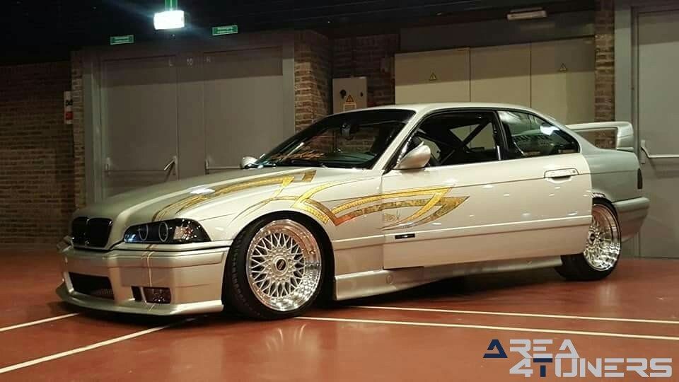 Meals On Wheels
Imagen del reportaje de la revista Tuning Area4tuners.es, de la concentración de coches Tuning del año 2018 en Deinze Bélgica