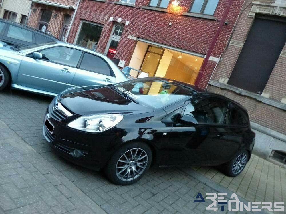 Fundays Car Night
Imagen del reportaje de la revista Tuning Area4tuners.es, de la concentración de coches Tuning del año 2018 en Aarschot Bélgica