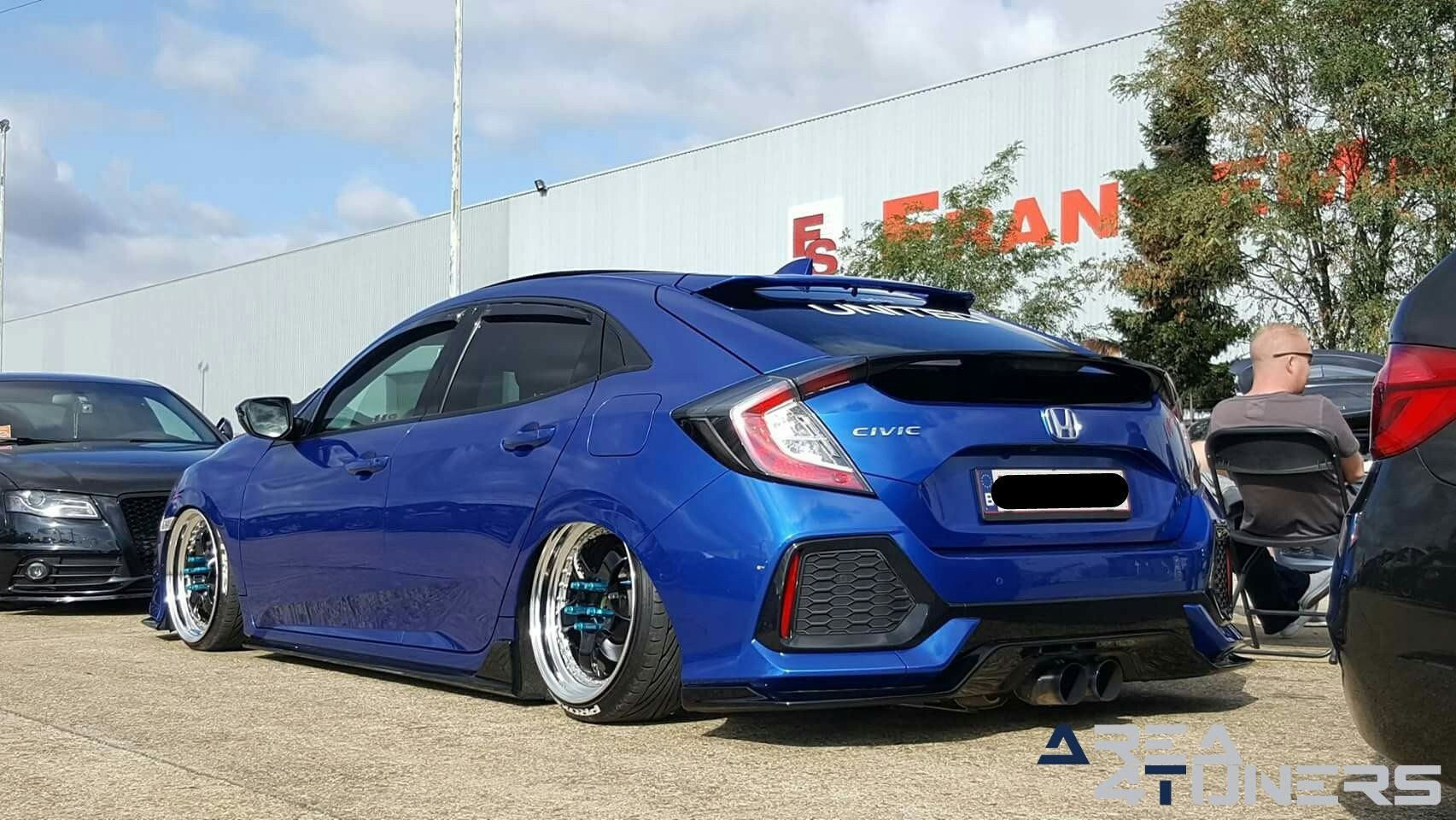 Unlimited Car Meet
Imagen del reportaje de la revista Tuning Area4tuners.es, de la concentración de coches Tuning del año 2018 en Geet Bélgica