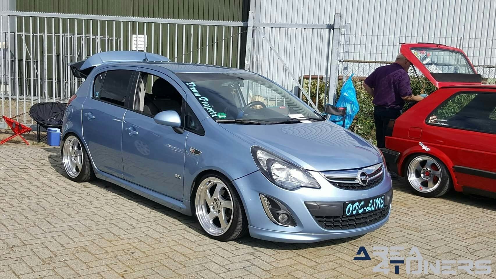 Unlimited Car Meet
Imagen del reportaje de la revista Tuning Area4tuners.es, de la concentración de coches Tuning del año 2018 en Geet Bélgica